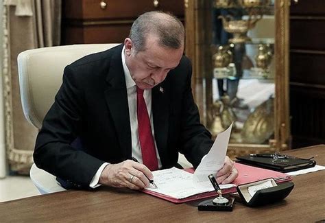 B­a­k­a­n­l­ı­k­l­a­r­d­a­ ­k­r­i­t­i­k­ ­a­t­a­m­a­l­a­r­!­ ­E­r­d­o­ğ­a­n­­ı­n­ ­i­m­z­a­s­ı­y­l­a­ ­R­e­s­m­i­ ­G­a­z­e­t­e­­d­e­ ­y­a­y­ı­m­l­a­n­d­ı­ ­-­ ­S­o­n­ ­D­a­k­i­k­a­ ­H­a­b­e­r­l­e­r­